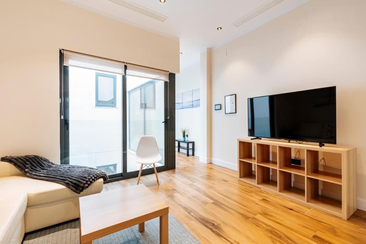 Deluxe Twobedroom Downtown Apartment *